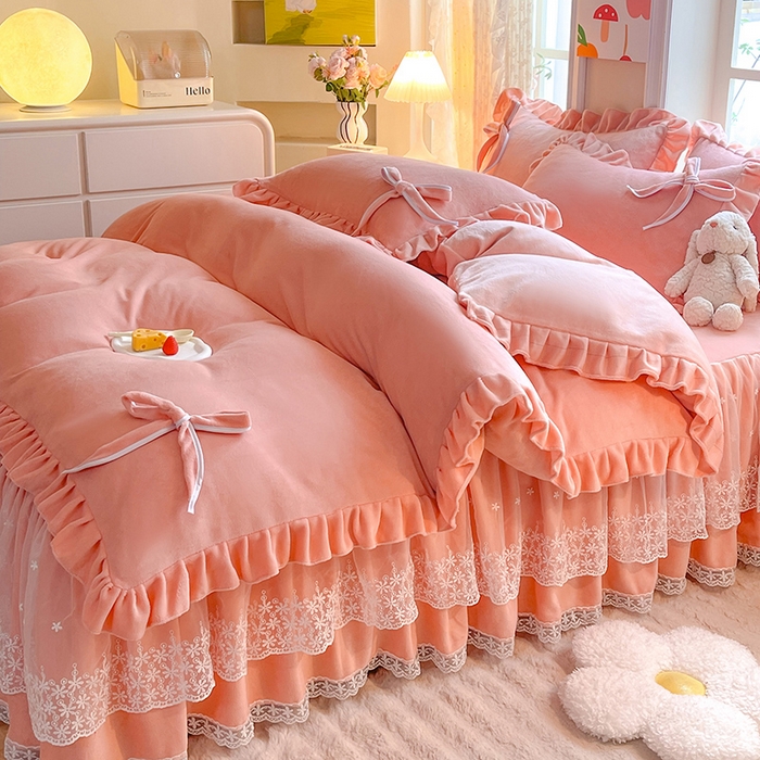 91家纺网 家纺一手货源 找家纺 后庭寝室 2025新款牛奶绒花边床裙四件套-浪漫花语系列 浪漫花语-公主玉