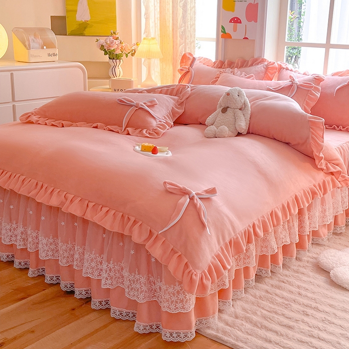 91家纺网 家纺一手货源 找家纺 后庭寝室 2025新款牛奶绒花边床裙四件套-浪漫花语系列 浪漫花语-公主玉