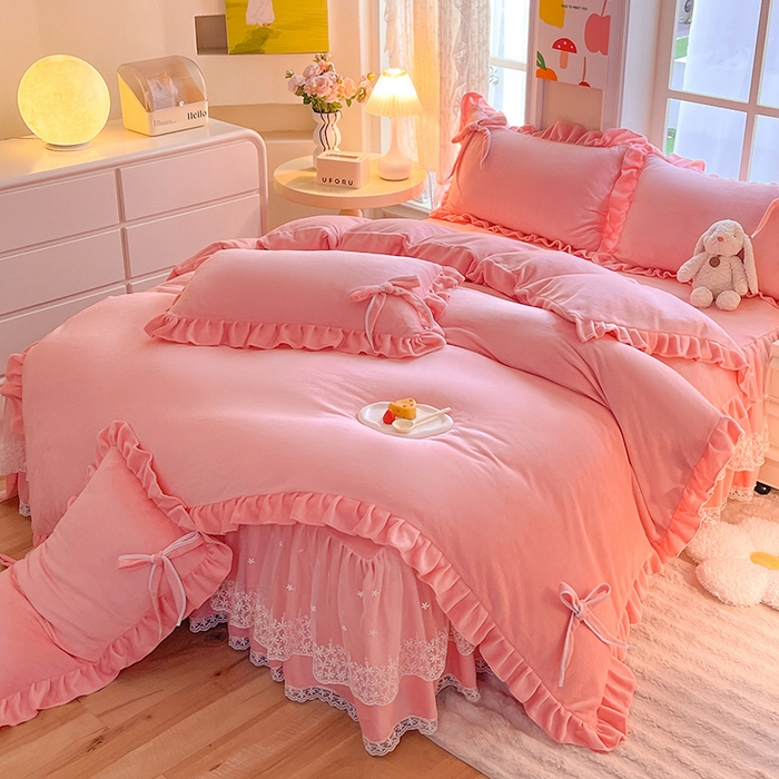 91家纺网 家纺一手货源 找家纺 后庭寝室 2025新款牛奶绒花边床裙四件套-浪漫花语系列 浪漫花语-暖粉玉