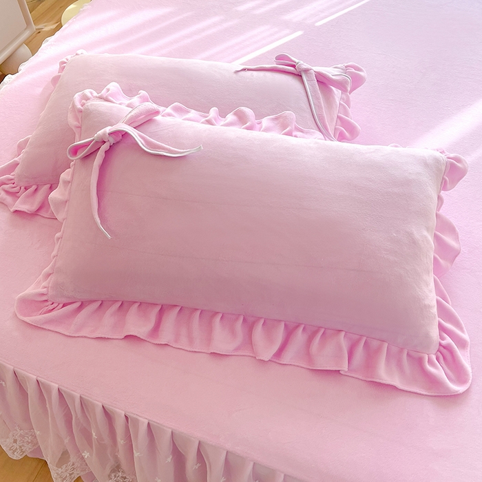 91家纺网 家纺一手货源 找家纺 后庭寝室 2025新款牛奶绒花边床裙四件套-浪漫花语系列 浪漫花语-少女粉