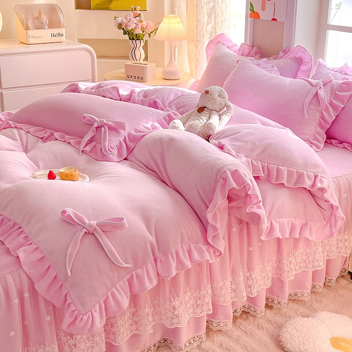 91家纺网 家纺一手货源 找家纺 （总）后庭寝室 2025新款牛奶绒花边床裙四件套-浪漫花语系列