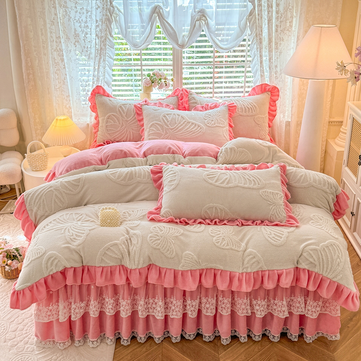 91家纺网 家纺一手货源 找家纺 （总）后庭寝室 2025新款牛奶绒床裙四件套-蝶舞翩翩系列