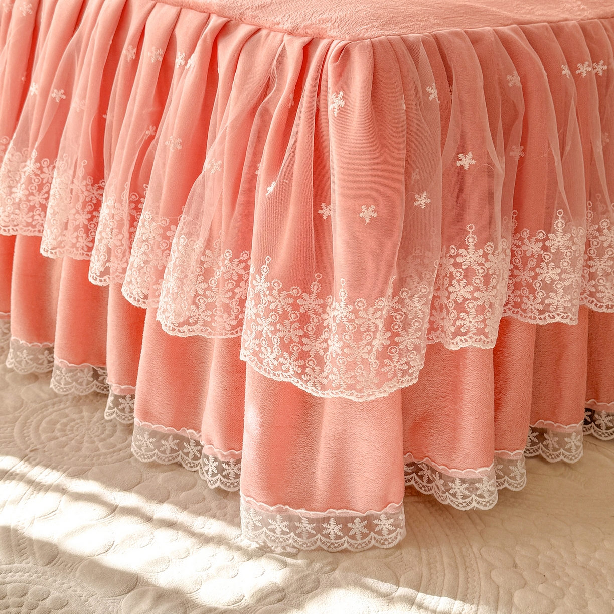 91家纺网 家纺一手货源 找家纺 后庭寝室 2025新款牛奶绒床裙四件套-蝶舞翩翩系列 蝶舞翩翩-樱花粉