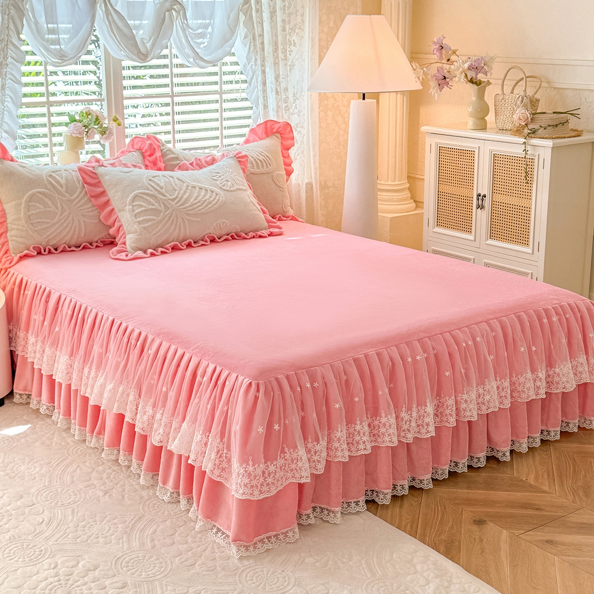 91家纺网 家纺一手货源 找家纺 （总）后庭寝室 2025新款牛奶绒床裙四件套-蝶舞翩翩系列