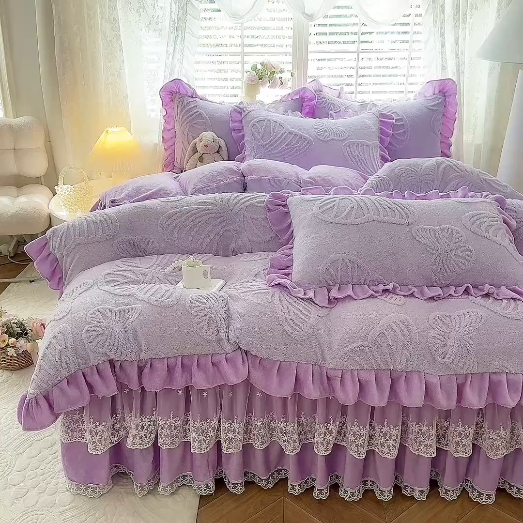 91家纺网 家纺一手货源 找家纺 后庭寝室 2025新款牛奶绒床裙四件套-蝶舞翩翩系列 蝶舞翩翩-靓丽紫