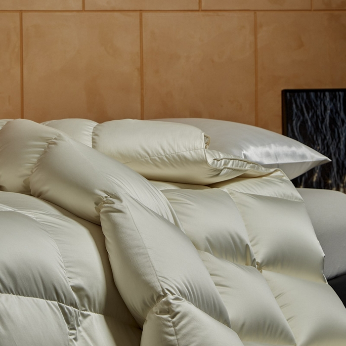 91家纺网 家纺一手货源 找家纺 （总）暖羽屋羽绒馆 2025新款莱赛尔鹅绒丝被子 羽绒被芯 2米羽绒被子 双人婚庆春秋被卡尔佩斯系列   