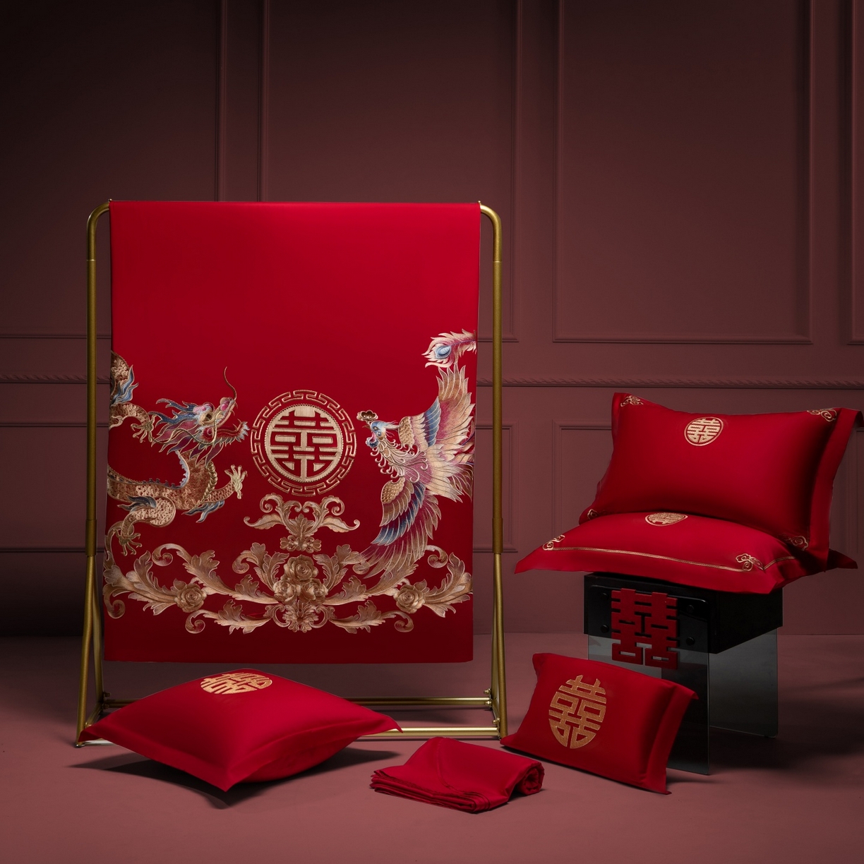 91家纺网 家纺一手货源 找家纺 欧乐蒂 2025新款中式高端刺绣婚庆四件套 锦绣龙凤