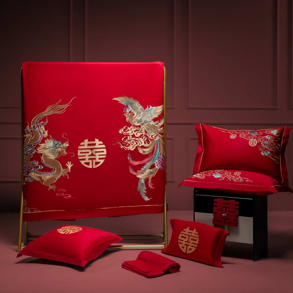 91家纺网 家纺一手货源 找家纺 欧乐蒂 2025新款中式高端刺绣婚庆四件套 龙凤缠绵