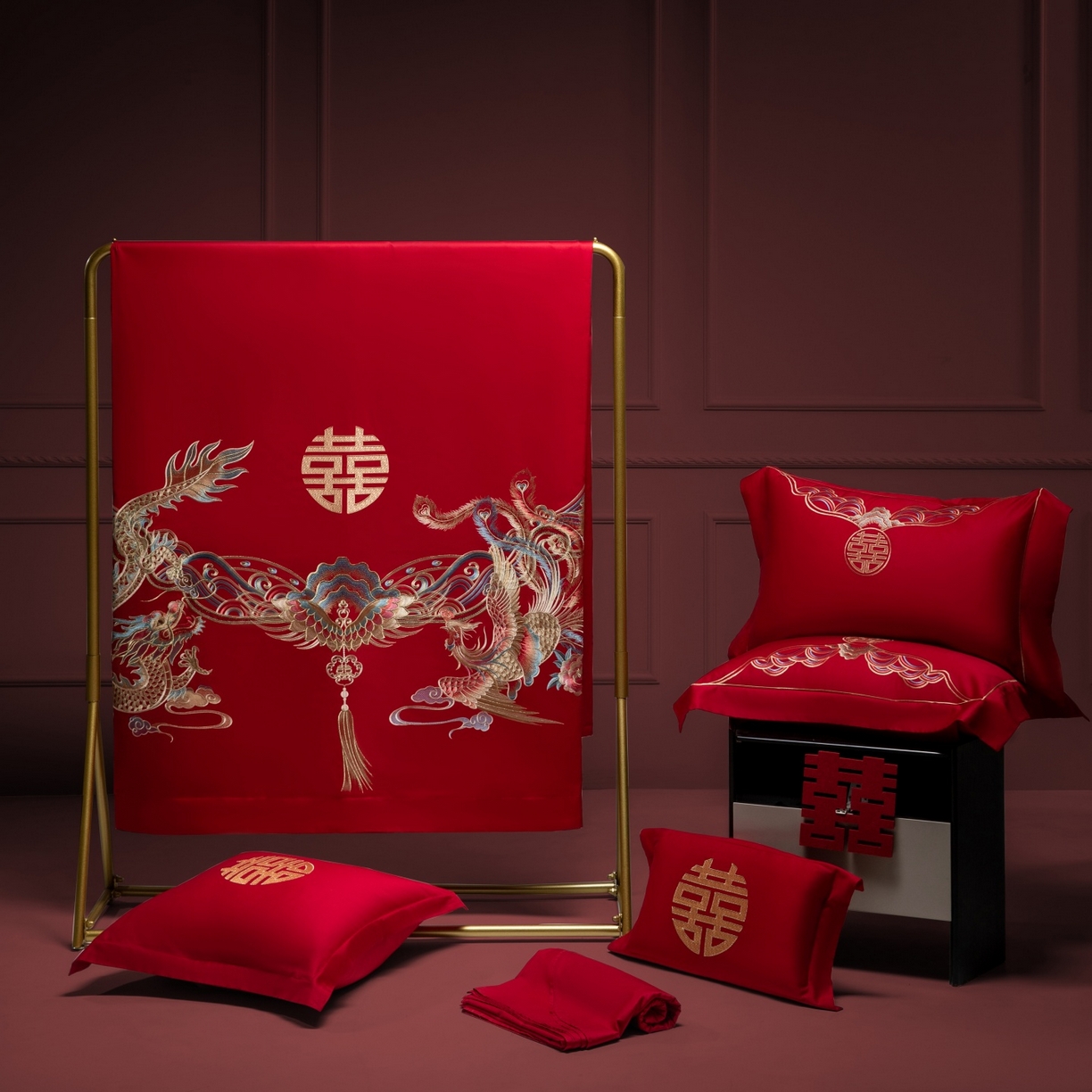 91家纺网 家纺一手货源 找家纺 欧乐蒂 2025新款中式高端刺绣婚庆四件套 龙凤和明