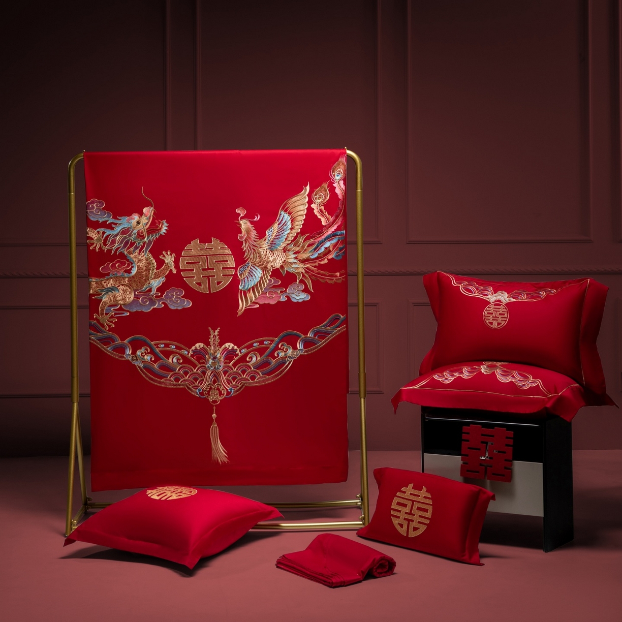 91家纺网 家纺一手货源 找家纺 欧乐蒂 2025新款中式高端刺绣婚庆四件套 龙凤祥瑞