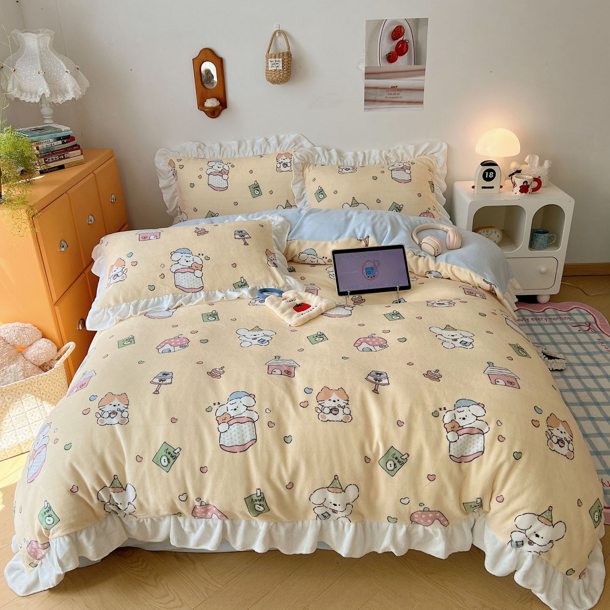 91家纺网 家纺一手货源 找家纺 六巷胡同 2025新款韩式博主风花边款INS卡通牛奶绒四件套（第二系） 花边周末宠物园