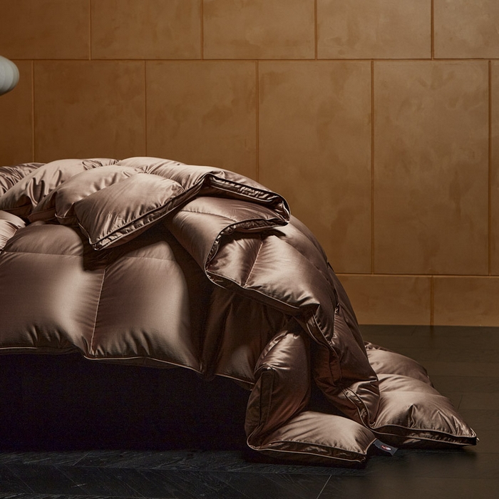 91家纺网 家纺一手货源 找家纺 暖羽屋羽绒馆 2025新款白鸭绒被 莱赛尔95绒子含量鸭绒被子 羽绒被芯 双人冬被 婚庆春秋被 X卡尔佩斯  棕色