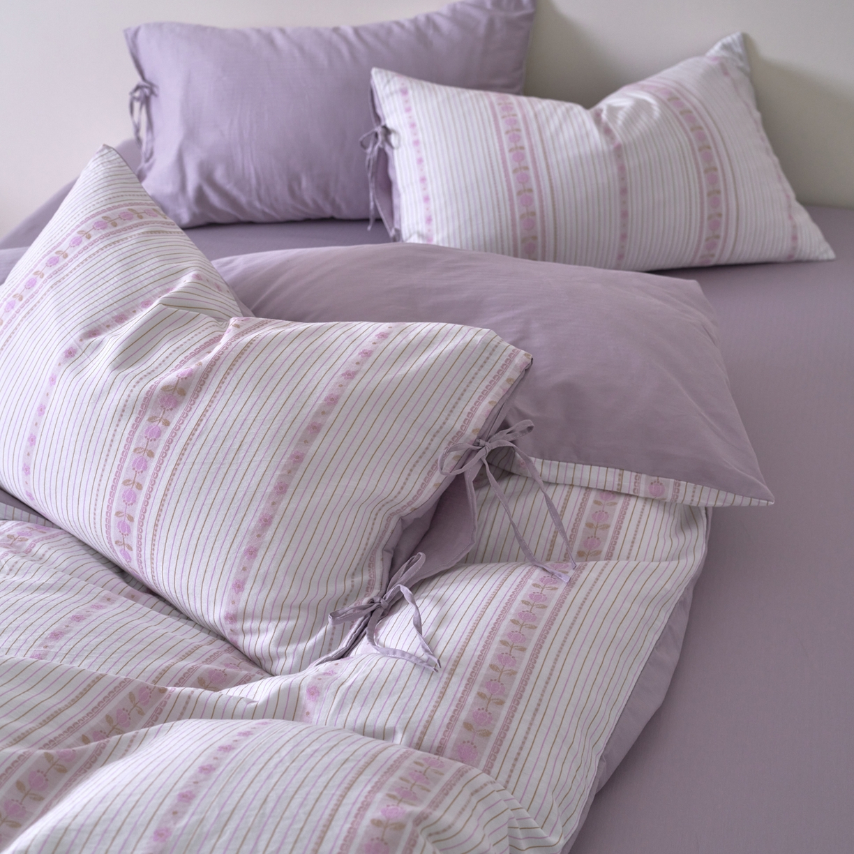 91家纺网 家纺一手货源 找家纺 （总）久典家居 2025新款A类全棉色织提花系带款四件套-梦屿系列三色（买家秀加客服）