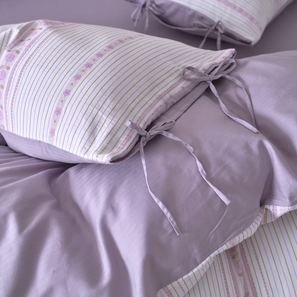 91家纺网 家纺一手货源 找家纺 （总）久典家居 2025新款A类全棉色织提花系带款四件套-梦屿系列三色（买家秀加客服）