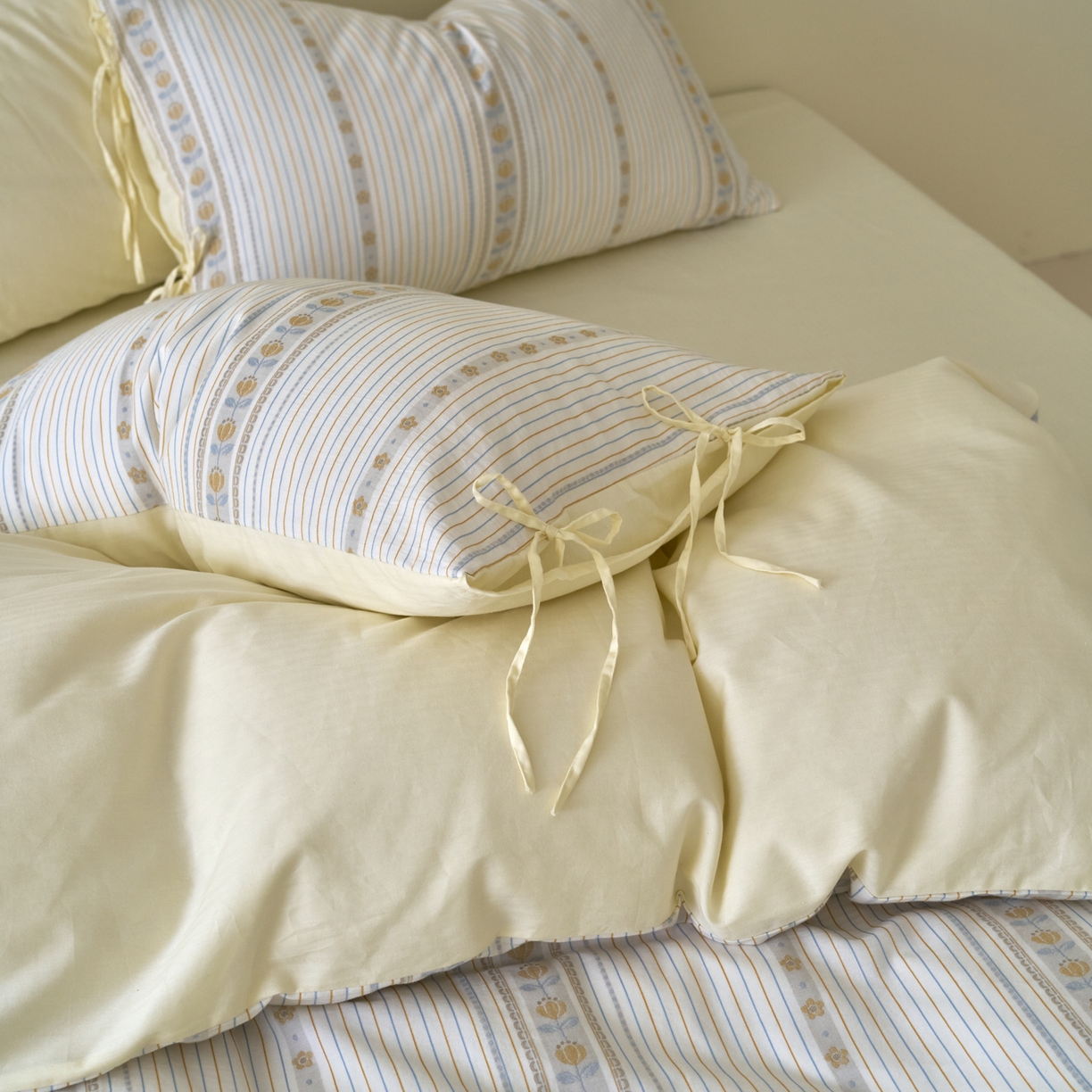 91家纺网 家纺一手货源 找家纺 久典家居 2025新款A类全棉色织提花系带款四件套-梦屿系列三色（买家秀加客服） 梦屿米黄