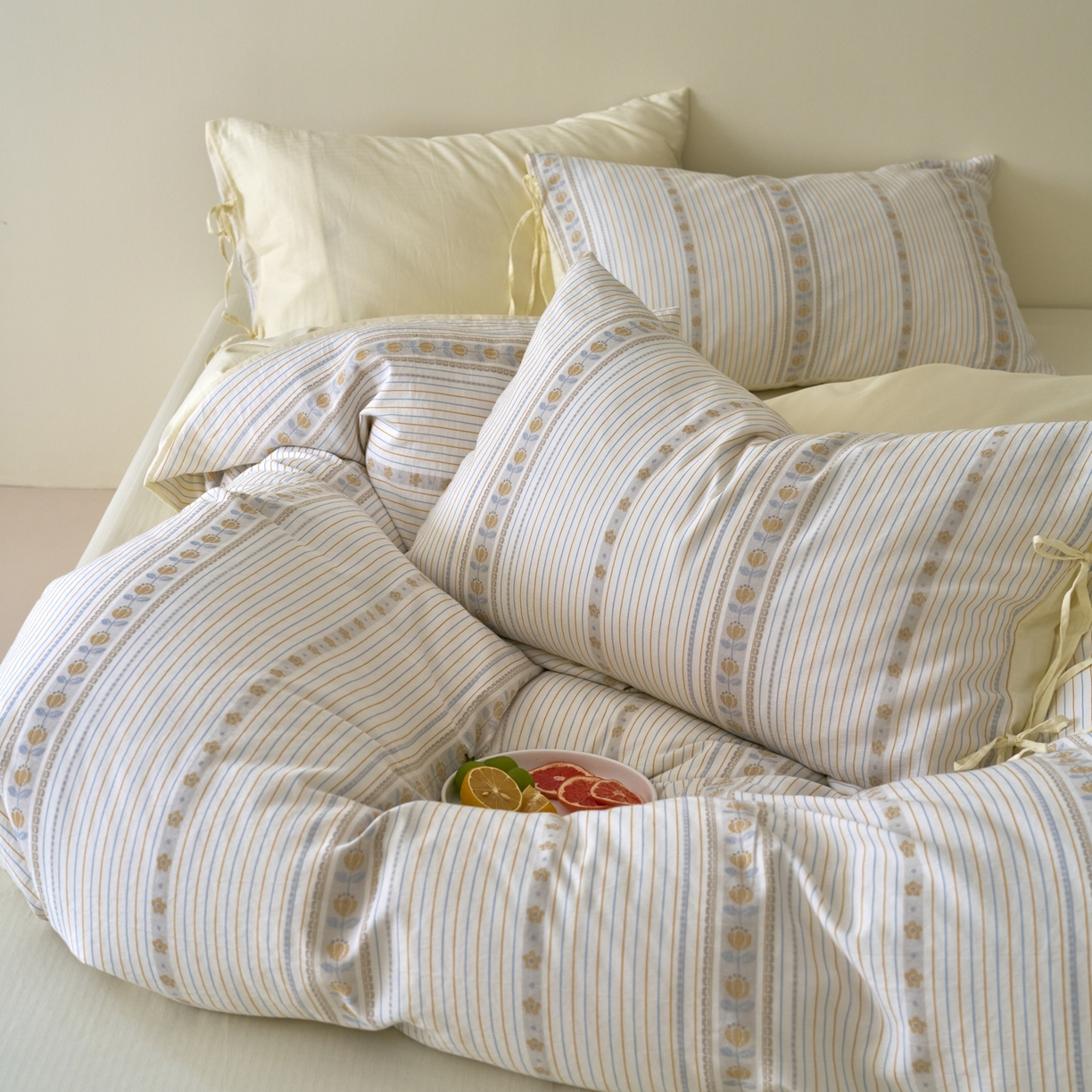 91家纺网 家纺一手货源 找家纺 久典家居 2025新款A类全棉色织提花系带款四件套-梦屿系列三色（买家秀加客服） 梦屿米黄