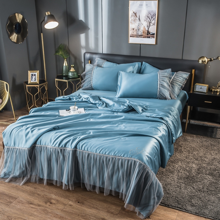 91家纺网 家纺一手货源 找家纺 丽莱美家纺 2026新款水洗冰丝蕾丝夏被  夏被三件套  夏被四件套 宾利蓝