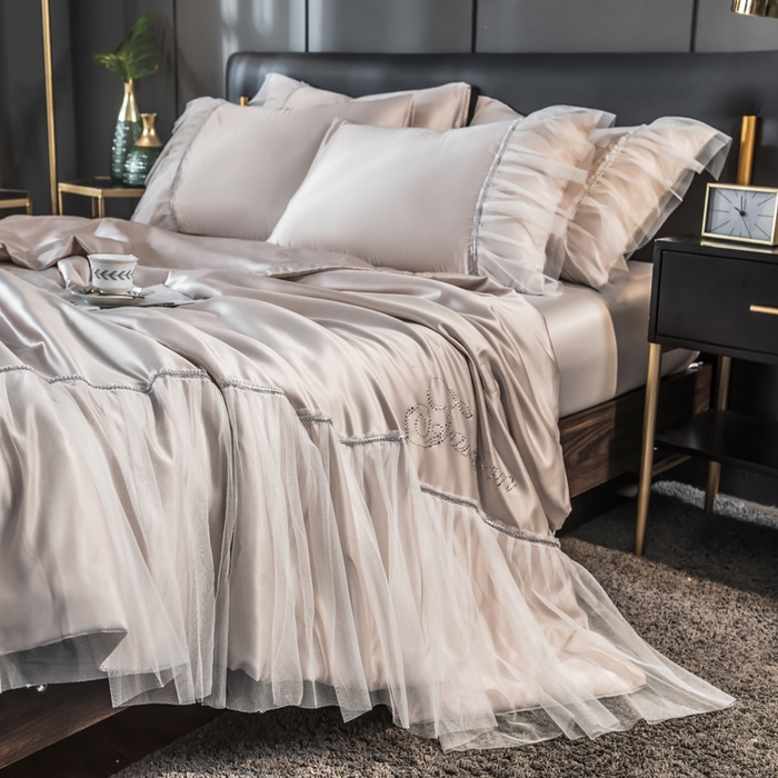 91家纺网 家纺一手货源 找家纺 丽莱美家纺 2026新款水洗冰丝蕾丝夏被  夏被三件套  夏被四件套 香槟金