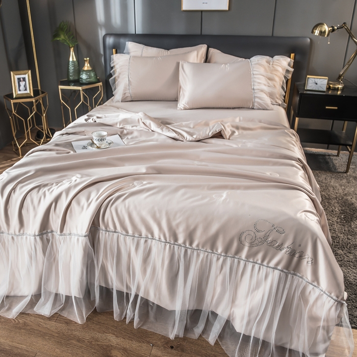 91家纺网 家纺一手货源 找家纺 丽莱美家纺 2026新款水洗冰丝蕾丝夏被  夏被三件套  夏被四件套 香槟金