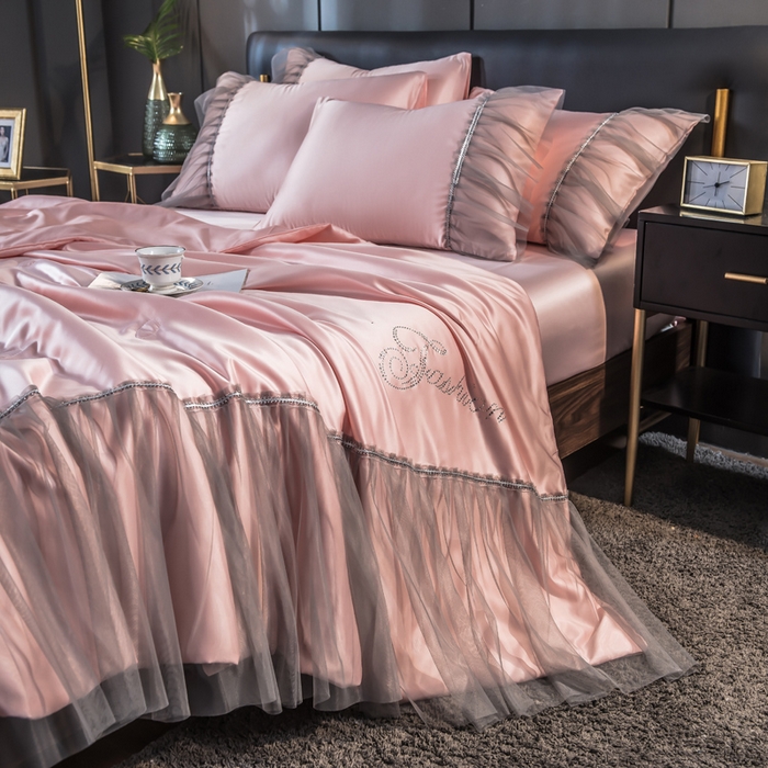 91家纺网 家纺一手货源 找家纺 丽莱美家纺 2026新款水洗冰丝蕾丝夏被  夏被三件套  夏被四件套 玉色