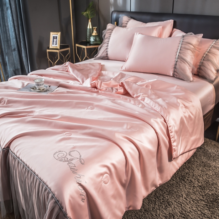 91家纺网 家纺一手货源 找家纺 丽莱美家纺 2026新款水洗冰丝蕾丝夏被  夏被三件套  夏被四件套 玉色