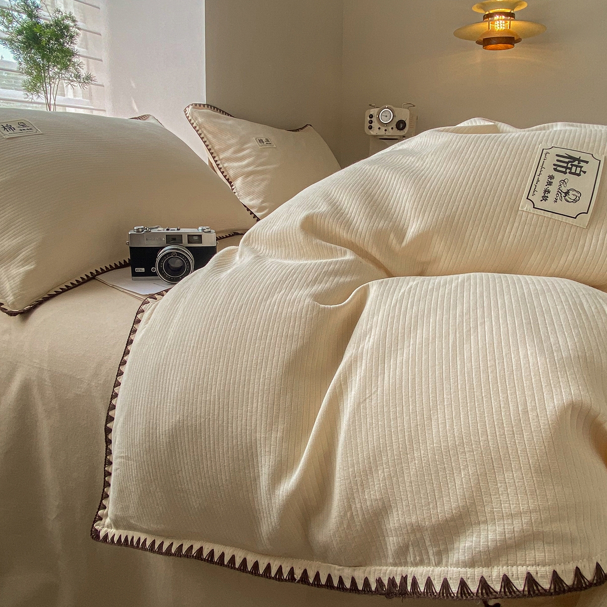 91家纺网 家纺一手货源 找家纺 （总）简宜家居（朝初家纺） 2025新款全棉厚织长绒棉立体提花磨毛贝壳边四件套