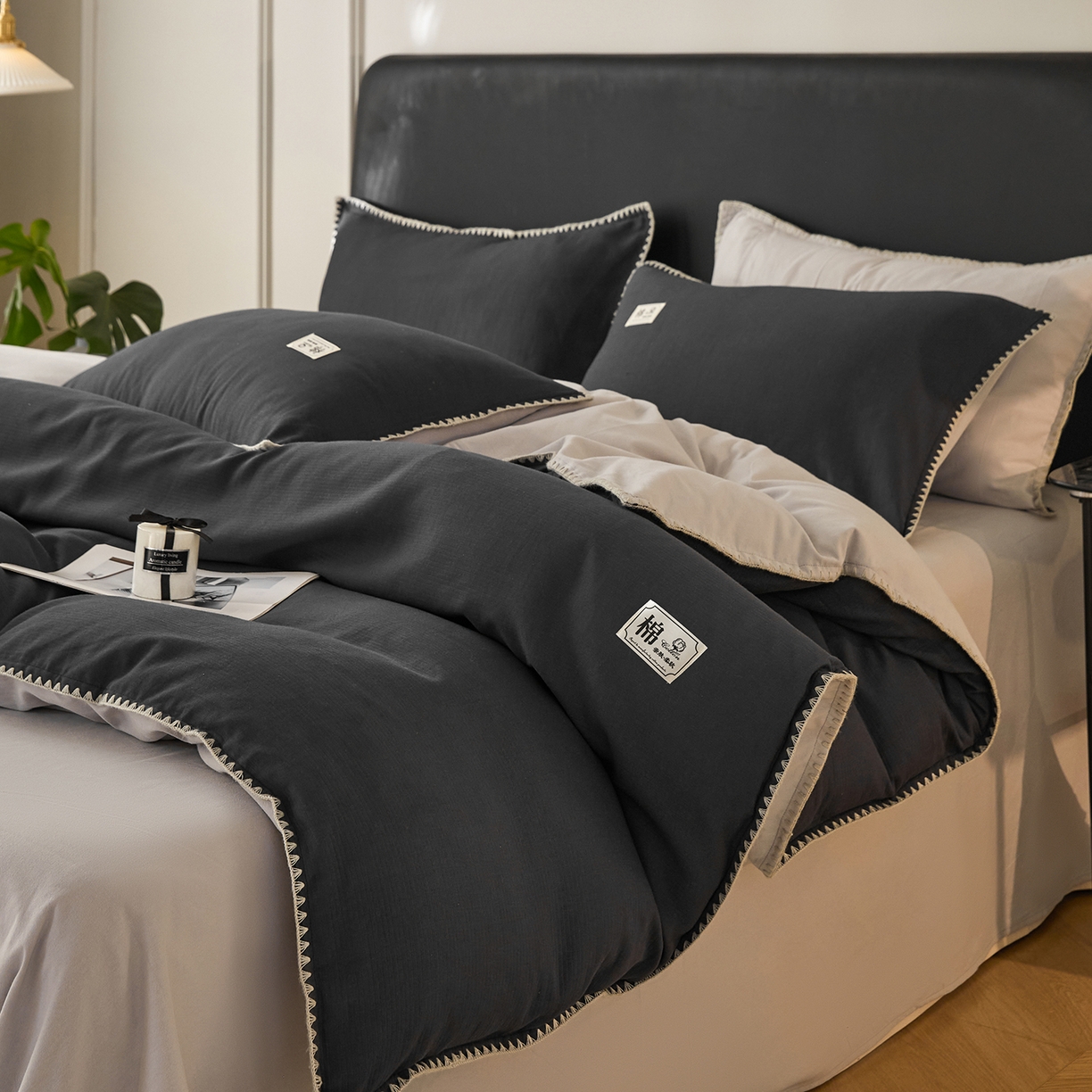 91家纺网 家纺一手货源 找家纺 简宜家居（朝初家纺） 2025新款全棉厚织长绒棉立体提花磨毛贝壳边四件套 深灰织缕