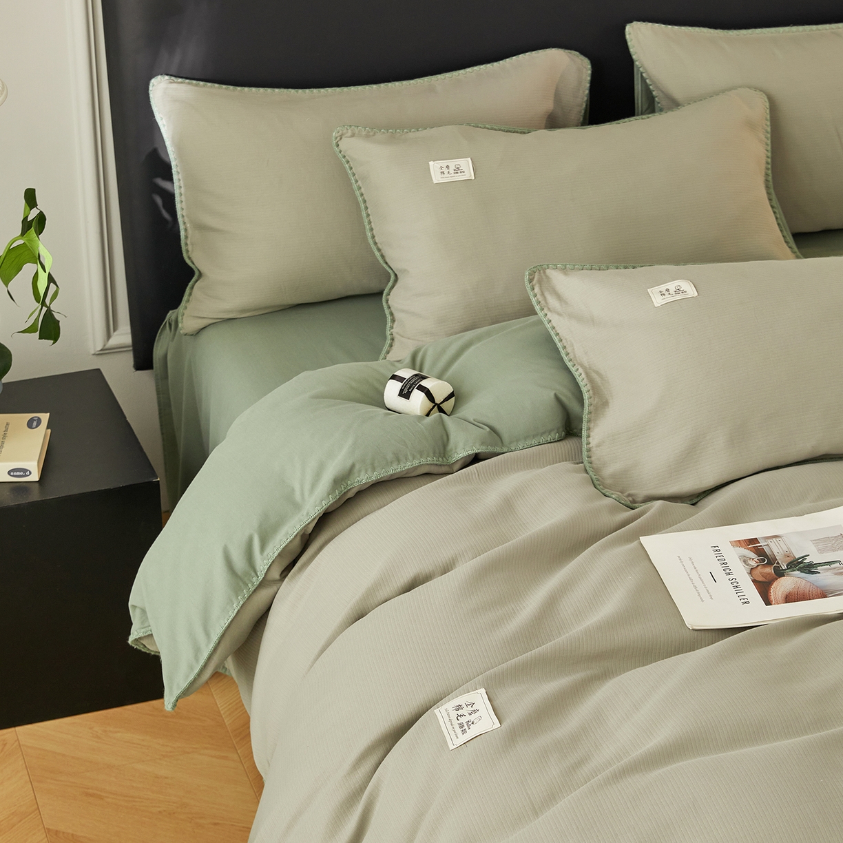 91家纺网 家纺一手货源 找家纺 简宜家居（朝初家纺） 2025新款全棉厚织长绒棉立体提花磨毛贝壳边四件套 青芥织缕