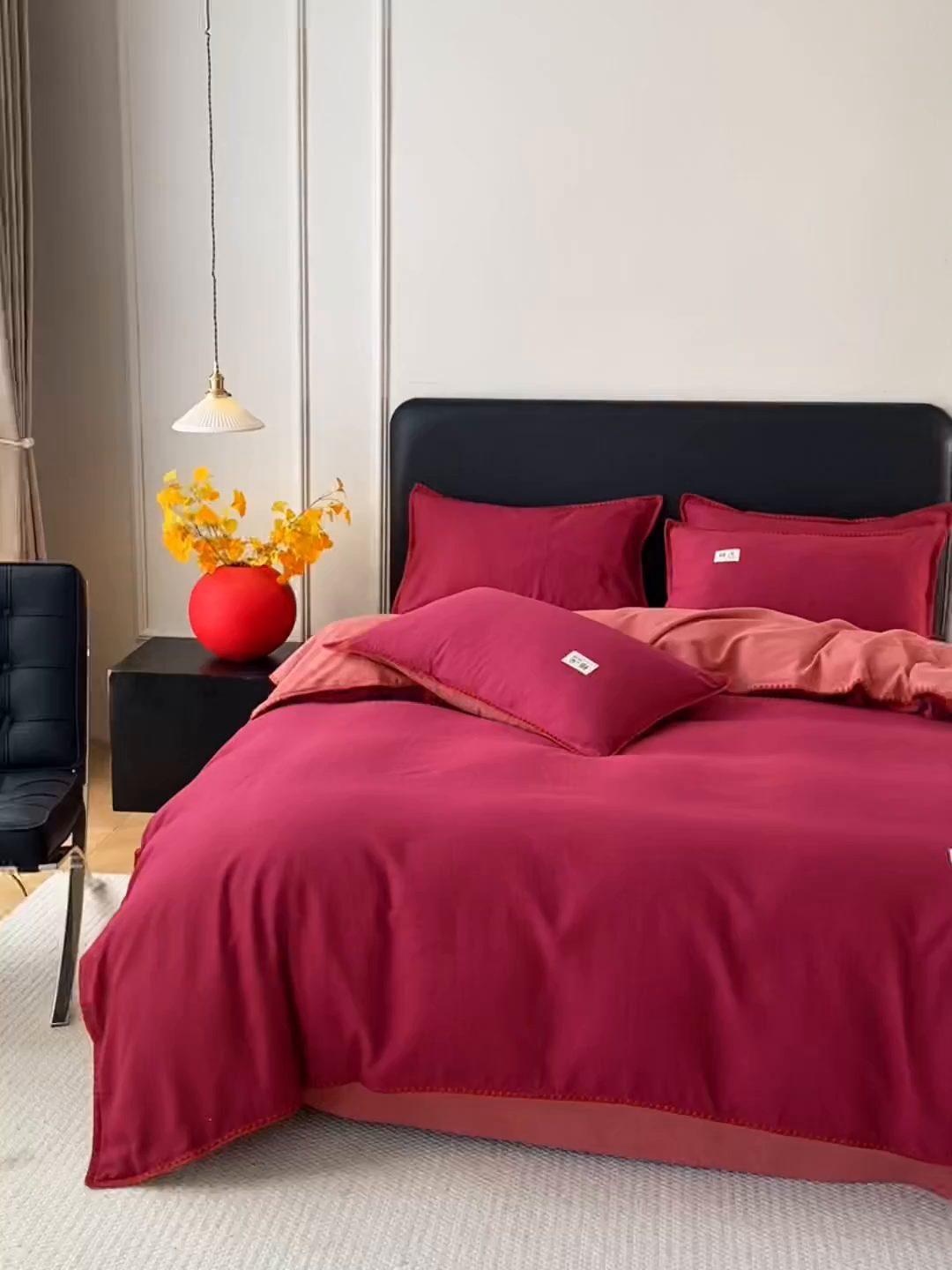 91家纺网 家纺一手货源 找家纺 简宜家居（朝初家纺） 2025新款全棉厚织长绒棉立体提花磨毛贝壳边四件套 酒红织缕