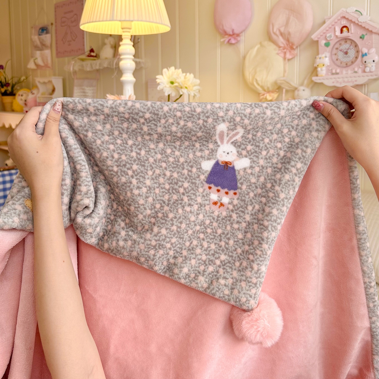 91家纺网 家纺一手货源 找家纺 罗亿家纺 2025新款高克重（200g）牛奶绒韩系毛球办公室盖毯多功能盖毯被套毛毯两用（小红书推荐) 萱花