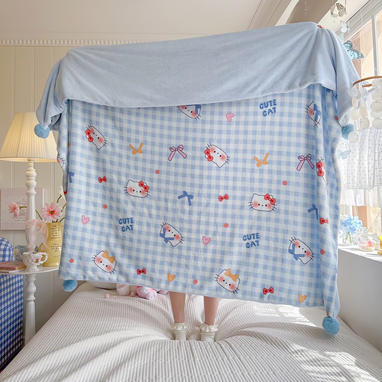 91家纺网 家纺一手货源 找家纺 罗亿家纺 2025新款高克重（200g）牛奶绒韩系毛球办公室盖毯多功能盖毯被套毛毯两用（小红书推荐) 蝴蝶结猫猫