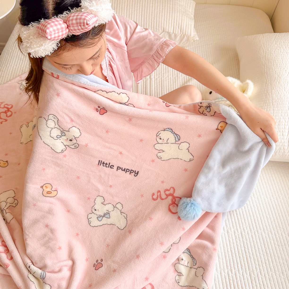 91家纺网 家纺一手货源 找家纺 罗亿家纺 2025新款高克重（200g）牛奶绒韩系毛球办公室盖毯多功能盖毯被套毛毯两用（小红书推荐) 狗gogo