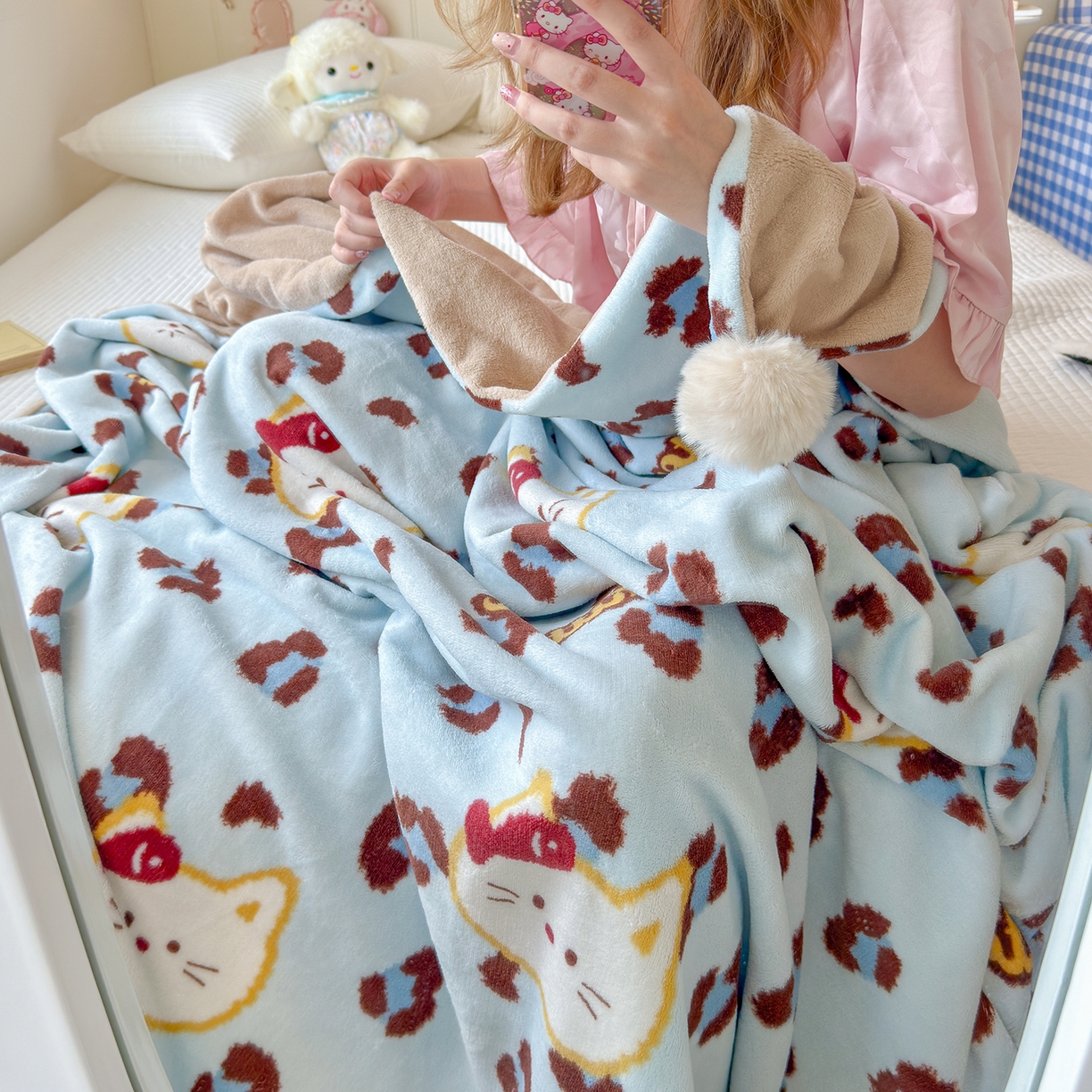 91家纺网 家纺一手货源 找家纺 罗亿家纺 2025新款高克重（200g）牛奶绒韩系毛球办公室盖毯多功能盖毯被套毛毯两用（小红书推荐) 猫吃鱼-蓝