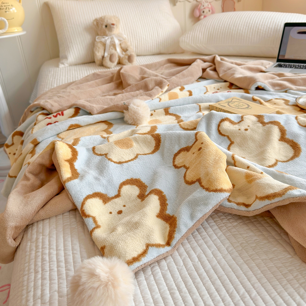 91家纺网 家纺一手货源 找家纺 罗亿家纺 2025新款高克重（200g）牛奶绒韩系毛球办公室盖毯多功能盖毯被套毛毯两用（小红书推荐) 饼干星人