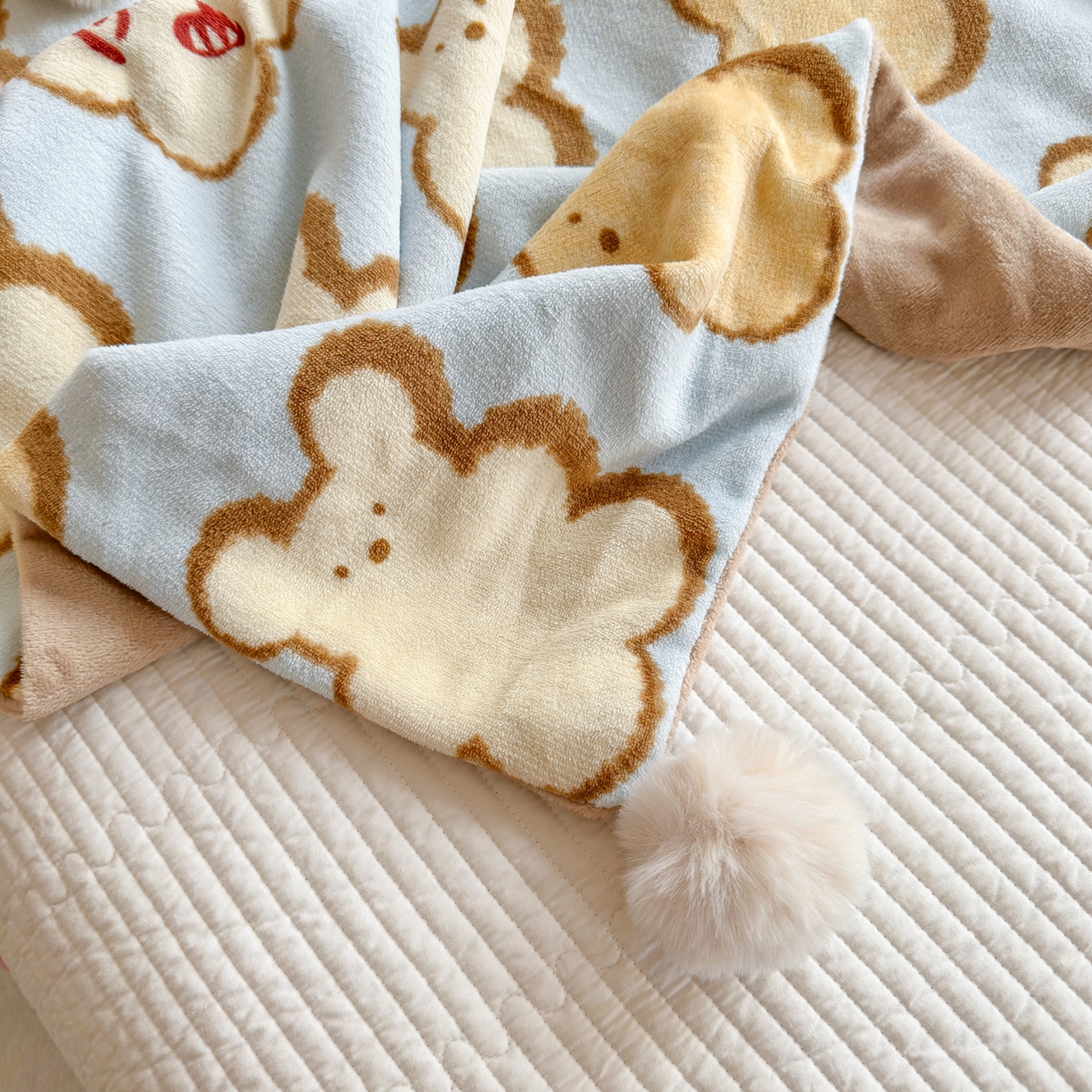 91家纺网 家纺一手货源 找家纺 罗亿家纺 2025新款高克重（200g）牛奶绒韩系毛球办公室盖毯多功能盖毯被套毛毯两用（小红书推荐) 饼干星人