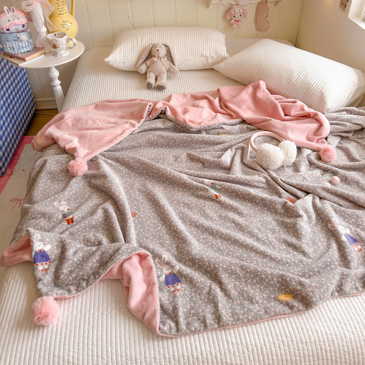 91家纺网 家纺一手货源 找家纺 罗亿家纺 2025新款高克重（200g）牛奶绒韩系毛球办公室盖毯多功能盖毯被套毛毯两用（小红书推荐) 萱花