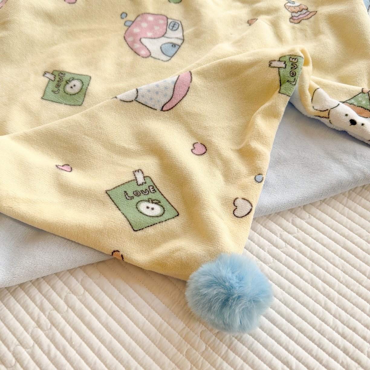 91家纺网 家纺一手货源 找家纺 罗亿家纺 2025新款高克重（200g）牛奶绒韩系毛球办公室盖毯多功能盖毯被套毛毯两用（小红书推荐) 奶黄汪汪