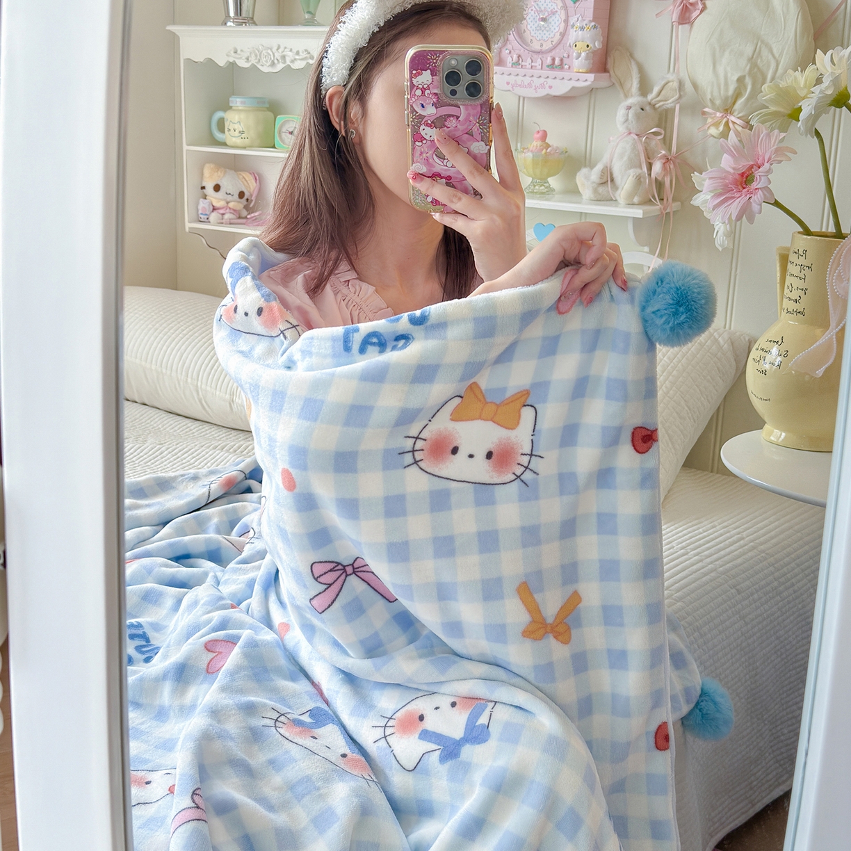 91家纺网 家纺一手货源 找家纺 罗亿家纺 2025新款高克重（200g）牛奶绒韩系毛球办公室盖毯多功能盖毯被套毛毯两用（小红书推荐) 蝴蝶结猫猫