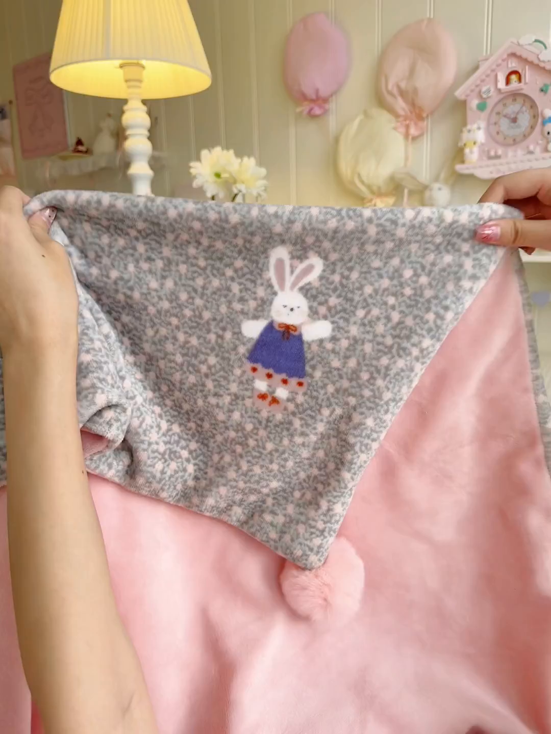 91家纺网 家纺一手货源 找家纺 罗亿家纺 2025新款高克重（200g）牛奶绒韩系毛球办公室盖毯多功能盖毯被套毛毯两用（小红书推荐) 萱花