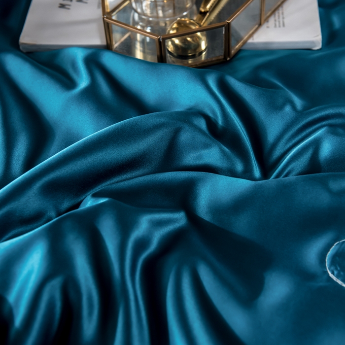 91家纺网 家纺一手货源 找家纺 丽莱美家纺 2025新款夏被  夏被三件套 夏被四件套 孔雀蓝