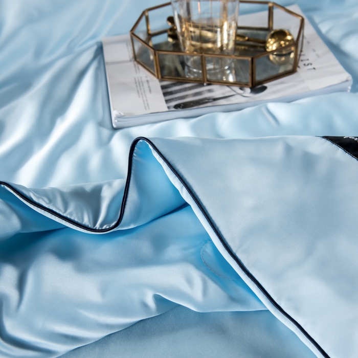 91家纺网 家纺一手货源 找家纺 丽莱美家纺 2025新款夏被  夏被三件套 夏被四件套 天蓝