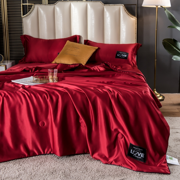 91家纺网 家纺一手货源 找家纺 丽莱美家纺 2025新款夏被  夏被三件套 夏被四件套 酒红