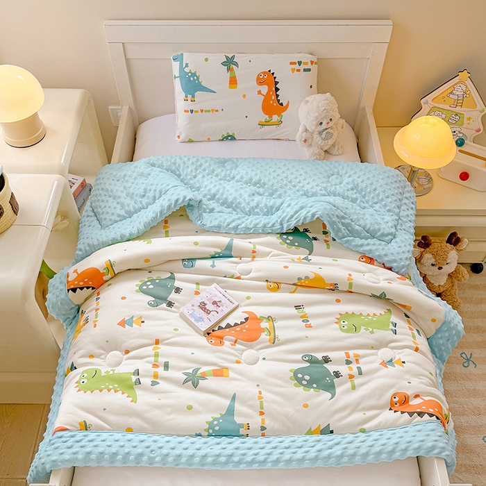 91家纺网 家纺一手货源 找家纺 天瑜家纺 2025新款针织棉手包豆豆被儿童被大豆被被子被芯 手包边  恐龙宝贝兰