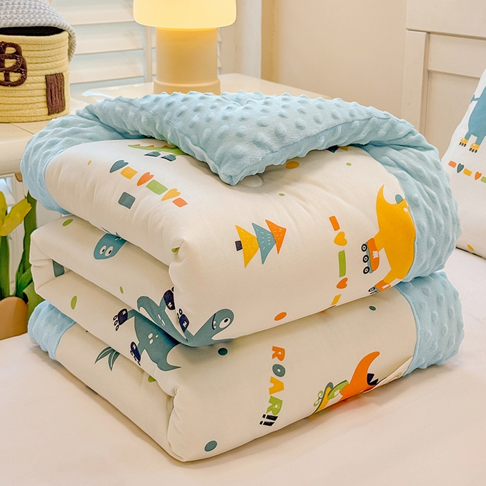 91家纺网 家纺一手货源 找家纺 天瑜家纺 2025新款针织棉手包豆豆被儿童被大豆被被子被芯 手包边  恐龙宝贝兰