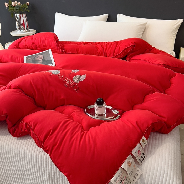 91家纺网 家纺一手货源 找家纺 丽莱美家纺 2026新款牛奶棉新疆羽丝绵被被子被芯-云柔系列 云柔-红