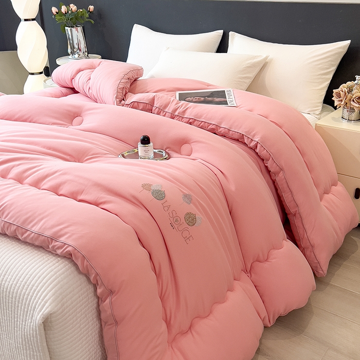 91家纺网 家纺一手货源 找家纺 丽莱美家纺 2026新款牛奶棉新疆羽丝绵被被子被芯-云柔系列 云柔-粉