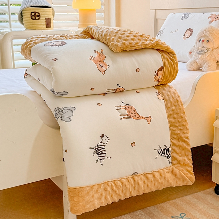 91家纺网 家纺一手货源 找家纺 天瑜家纺 2025新款针织棉手包豆豆被儿童被大豆被被子被芯 手包边  狮子王黄