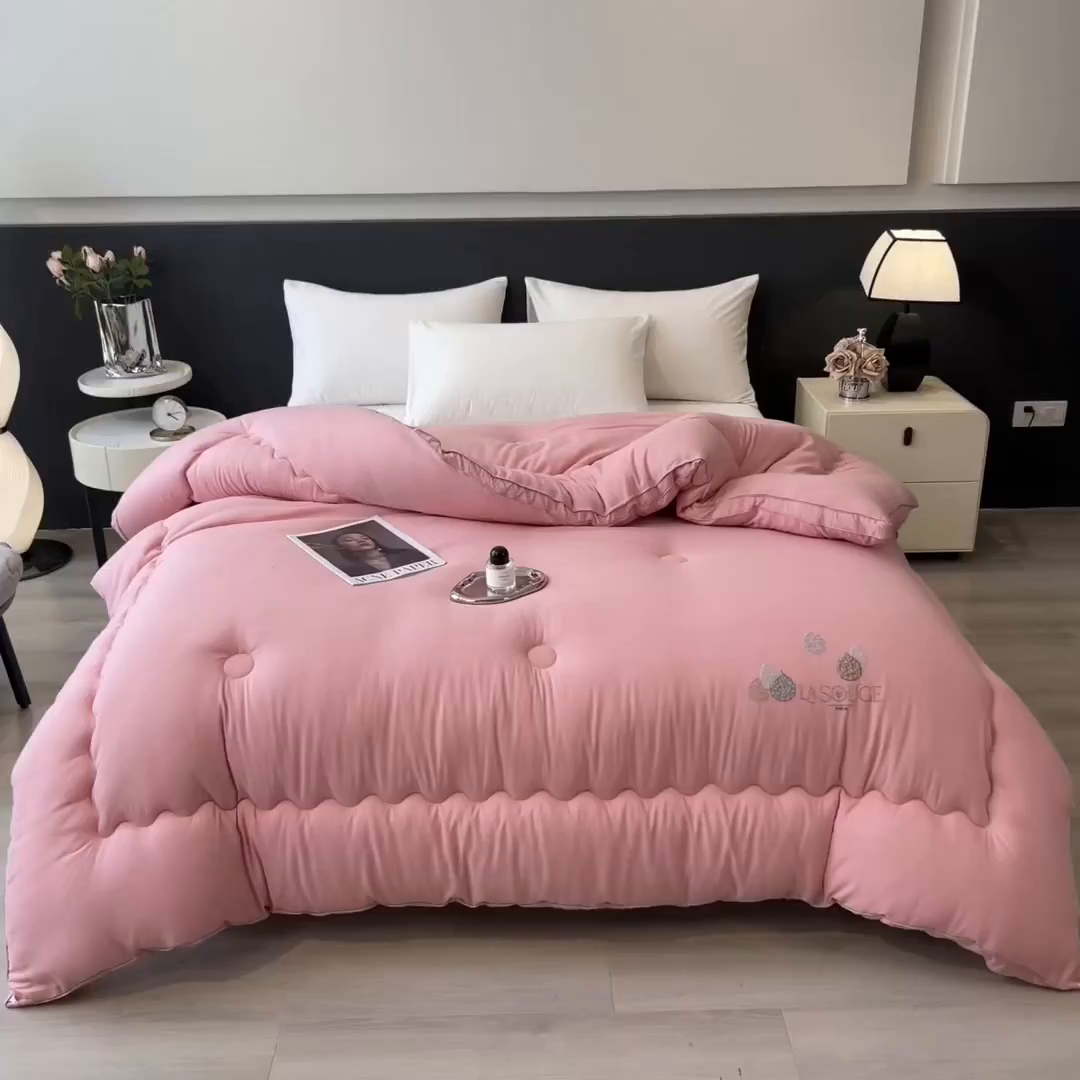 91家纺网 家纺一手货源 找家纺 （总）丽莱美家纺 2025新款牛奶棉新疆羽丝绵被被子被芯-云柔系列