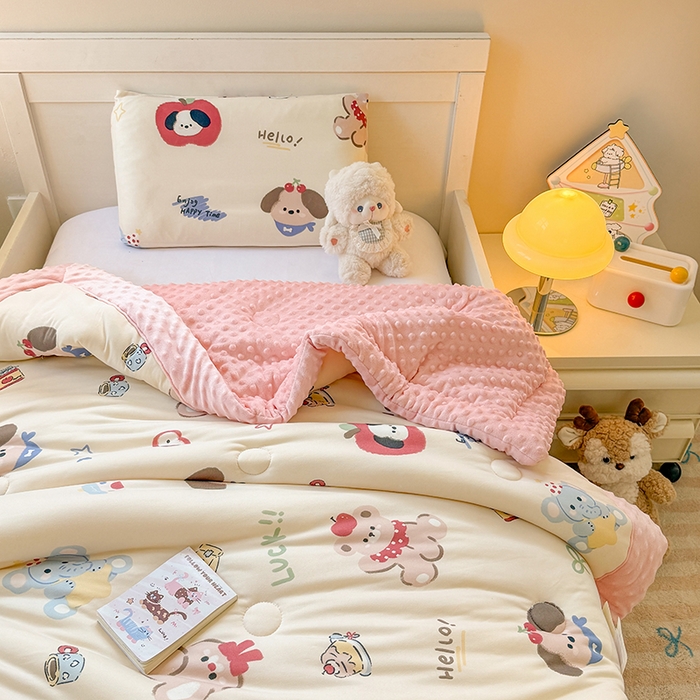 91家纺网 家纺一手货源 找家纺 天瑜家纺 2025新款针织棉手包豆豆被儿童被大豆被被子被芯 手包边  幸运狗粉