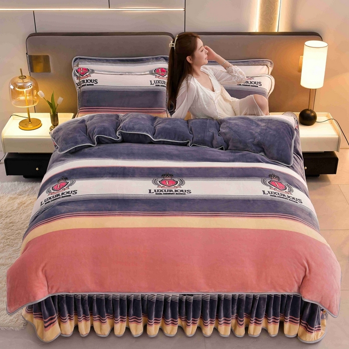 91家纺网 家纺一手货源 找家纺 诺梵家纺 2025新款8斤加厚保暖金貂绒牛奶绒印花四件套 路易时尚,路易时尚